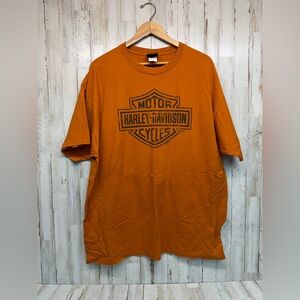 Harley Davidson Motorcycle Woodstock , Illinois  Men's 2X  Shirt Orange Bikes
